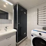 18 Deribasivska Street Jacuzzi Daire