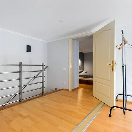 18 Deribasivska Street Jacuzzi Daire