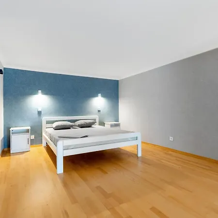 18 Deribasivska Street Jacuzzi Apartamento *