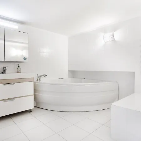 Appartamento 18 Deribasivska Street Jacuzzi *