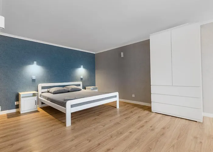 18 Deribasivska Street Jacuzzi