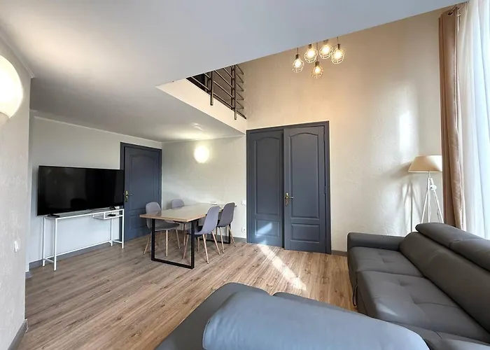 18 Deribasivska Street Jacuzzi