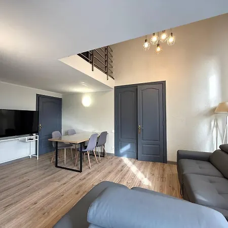 18 Deribasivska Street Jacuzzi