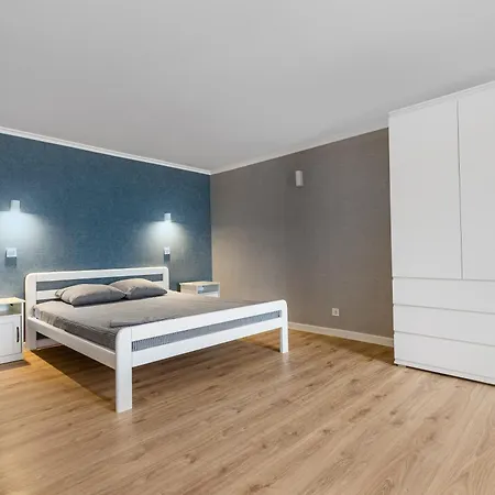 18 Deribasivska Street Jacuzzi דירה אודסה