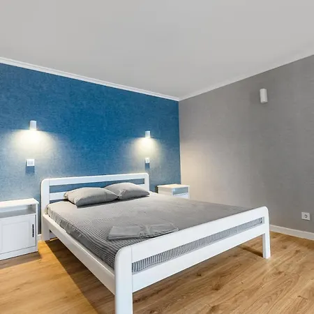 18 Deribasivska Street Jacuzzi Daire Odessa